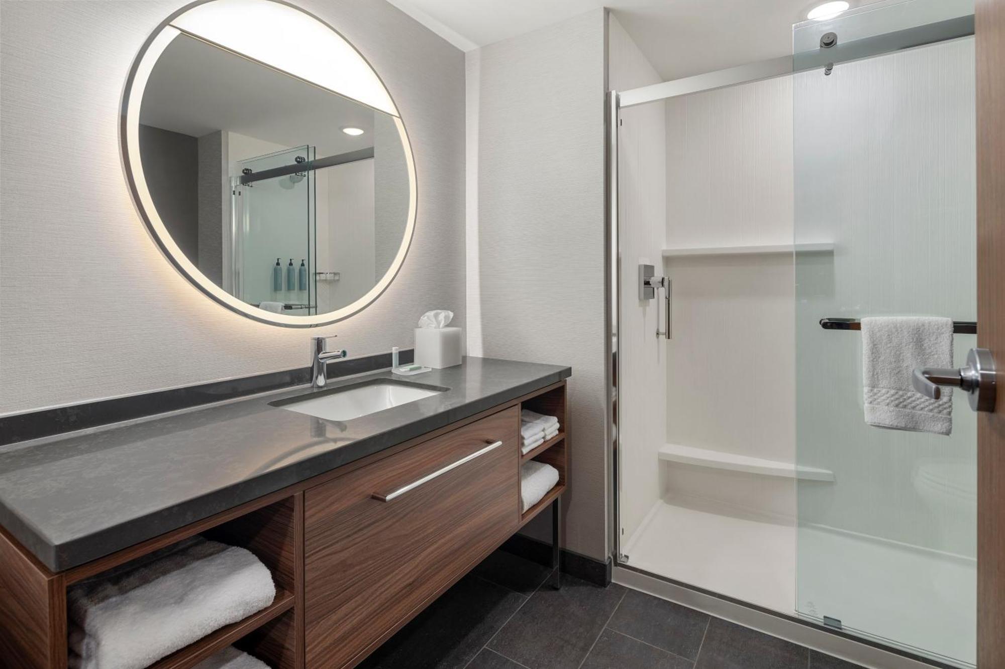 Courtyard By Marriott Bettendorf Ngoại thất bức ảnh