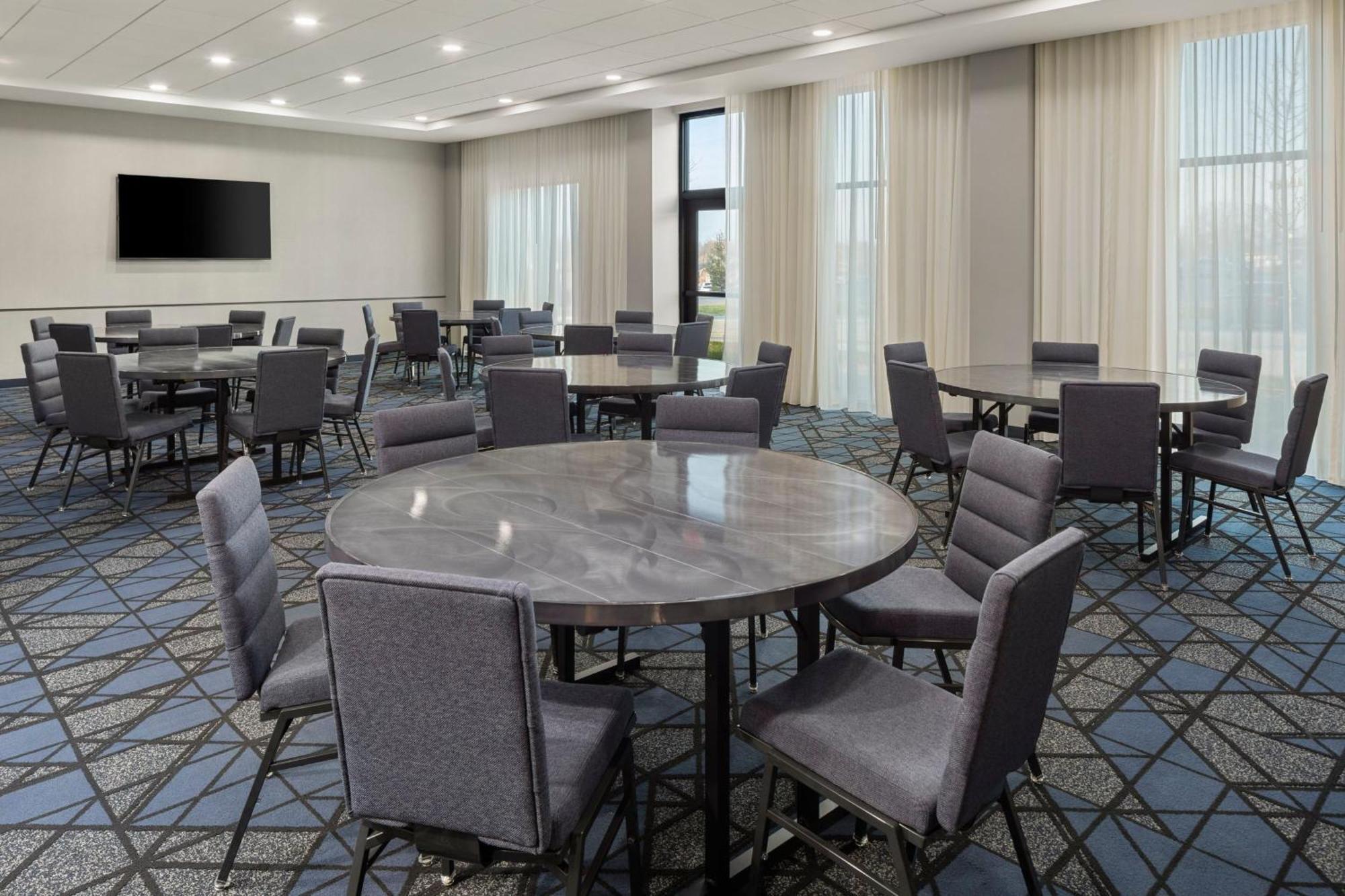 Courtyard By Marriott Bettendorf Ngoại thất bức ảnh