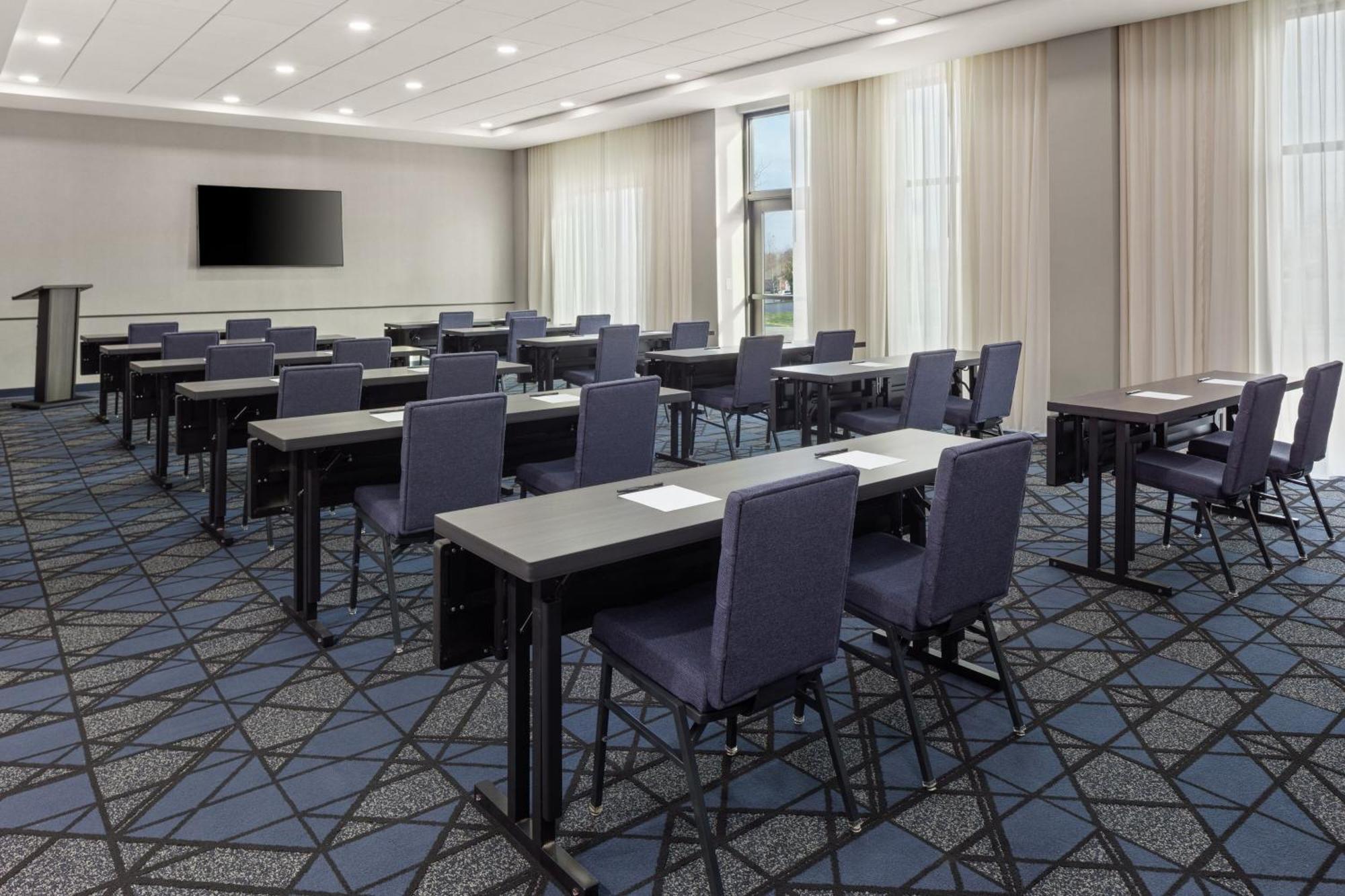 Courtyard By Marriott Bettendorf Ngoại thất bức ảnh