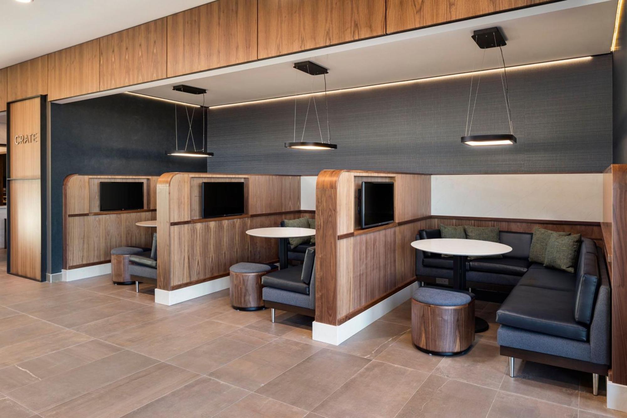 Courtyard By Marriott Bettendorf Ngoại thất bức ảnh